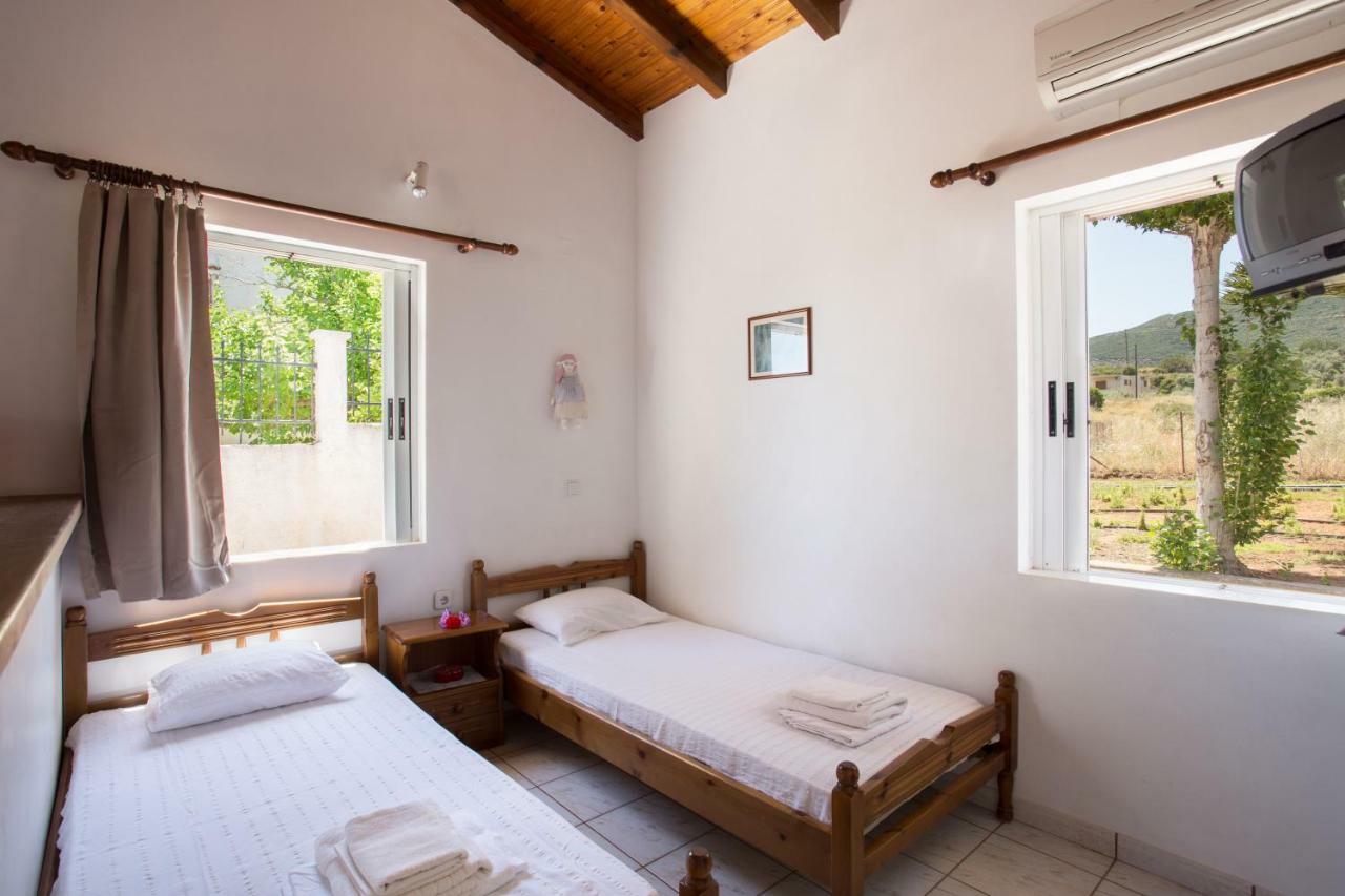 Ambelakia Studios Monemvasia Extérieur photo